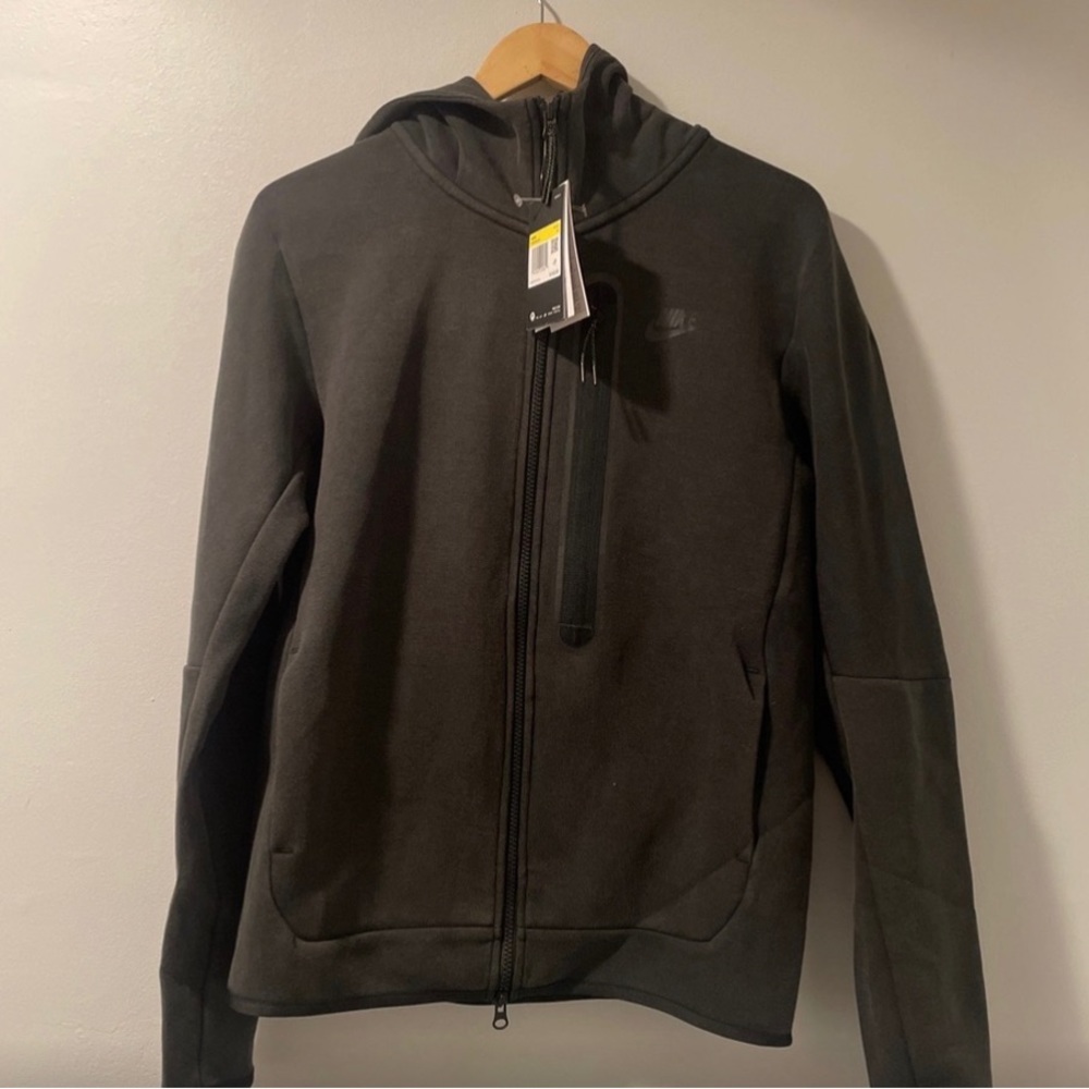 Nike Tech Fleece Men's Black Washed Full-Zip Hoodie  DD3100-010 Small, New NWT